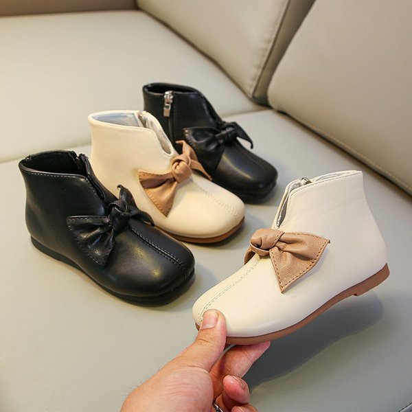 Modern gyerekcsizma eko bőrből, szalaggal