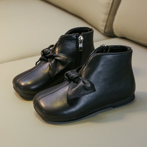 Modern gyerekcsizma eko bőrből, szalaggal