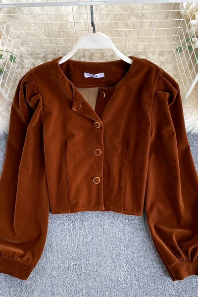 Naiste vabaaja lühike nööpide ja pikkade varrukatega särk