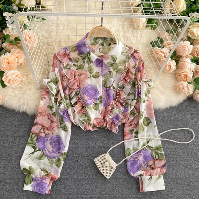 Stílusos női ing virágmintával és klasszikus gallérral