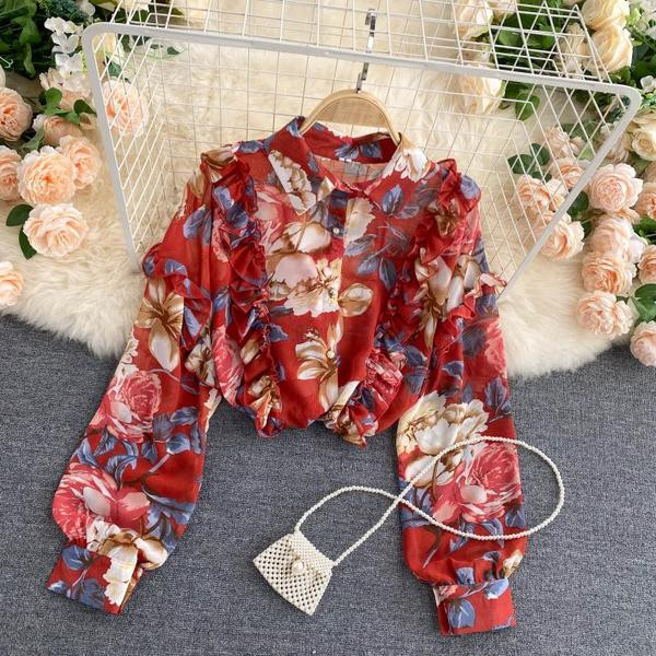 Stílusos női ing virágmintával és klasszikus gallérral