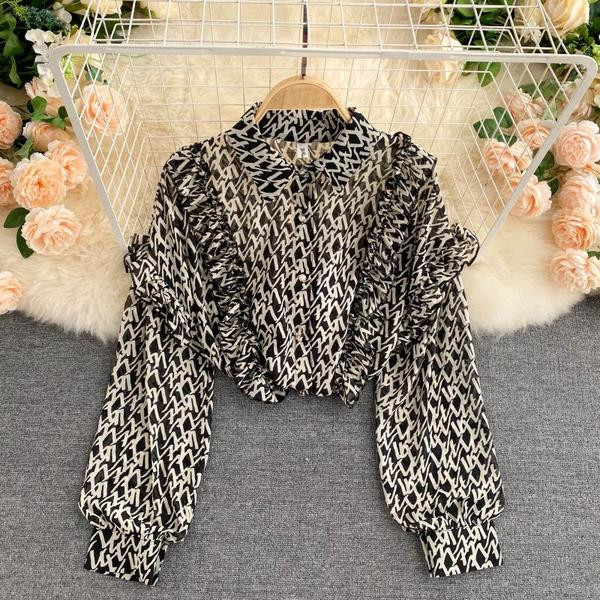 Moodne naiste särk klassikalise krae ja lokkidega