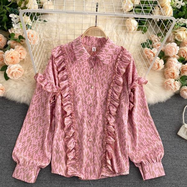 Moodne naiste särk klassikalise krae ja lokkidega