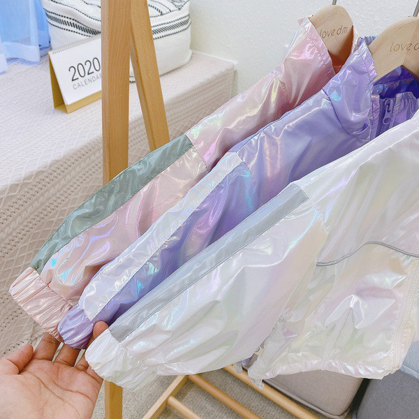 Τρέχον παιδικό μπουφάν για κορίτσια με ψηλό κολάρο και φερμουάρ