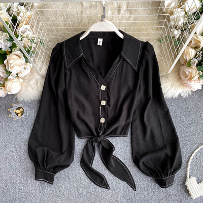 Modern női ing klasszikus gallérral és gombokkal