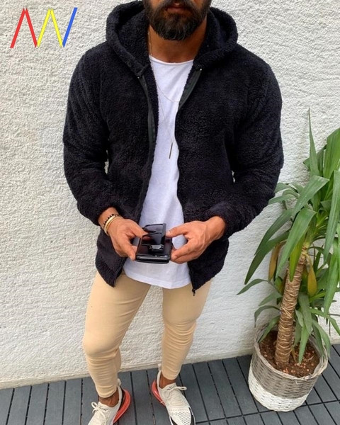 Vyriški pūkiniai megztiniai, tinkantys rudeniui