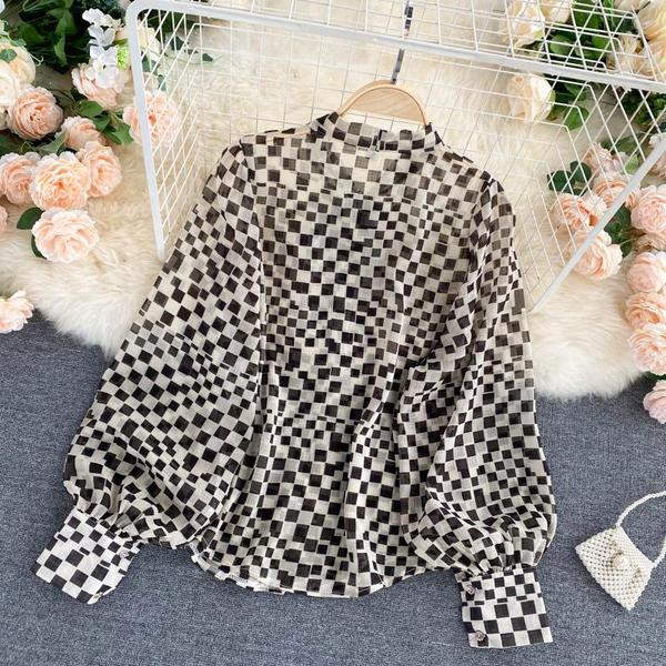 Naiste nööpidega särk ja paelaga krae