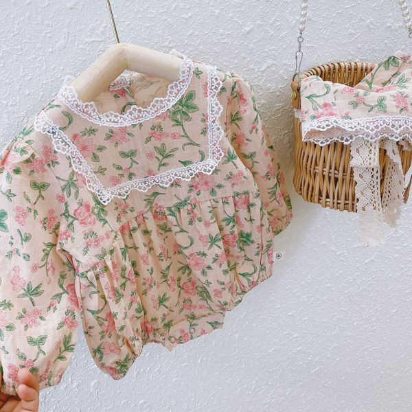 Βρεφικό κορμάκι για κορίτσια με μοτίβα λουλουδιών και δαντέλα