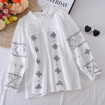 Γυναικείο πουκάμισο με κέντημα και ψηλό γιακά