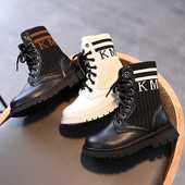 Vabaajakirjaga lastesaapad ja lipsud tüdrukutele