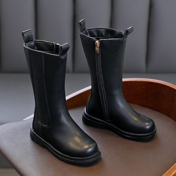 Eko bőrből készült modern gyerekcsizma cipzárral