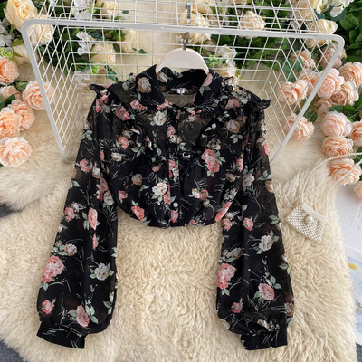 Μοντέρνο γυναικείο πουκάμισο με λουλουδάτο μοτίβο και κλασικό γιακά με βολάν