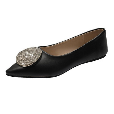 Γυναικεία παπούτσια μυτερά μοντέλο με μεταλλικό στοιχείο