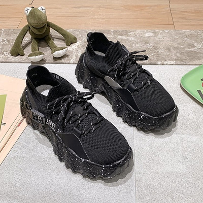 Női alkalmi tornacipő színes talppal