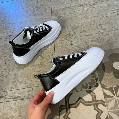 Eko bőrből készült alkalmi női sportcipő 5 cm-es platformmal