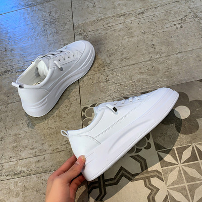 Eko bőrből készült alkalmi női sportcipő 5 cm-es platformmal