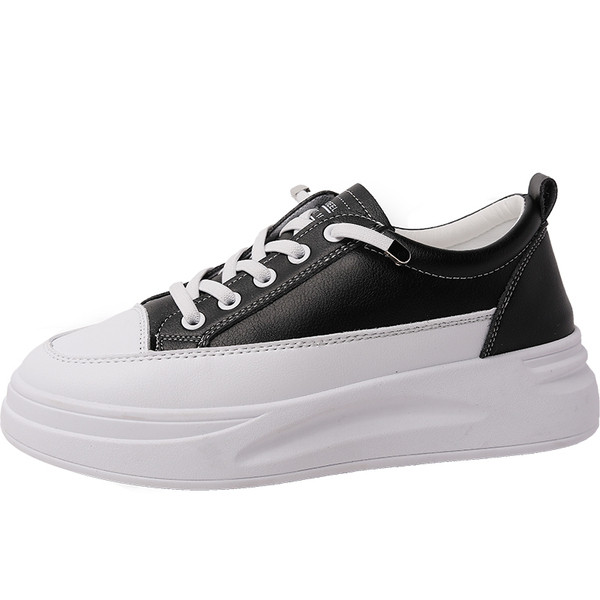 Eko bőrből készült alkalmi női sportcipő 5 cm-es platformmal