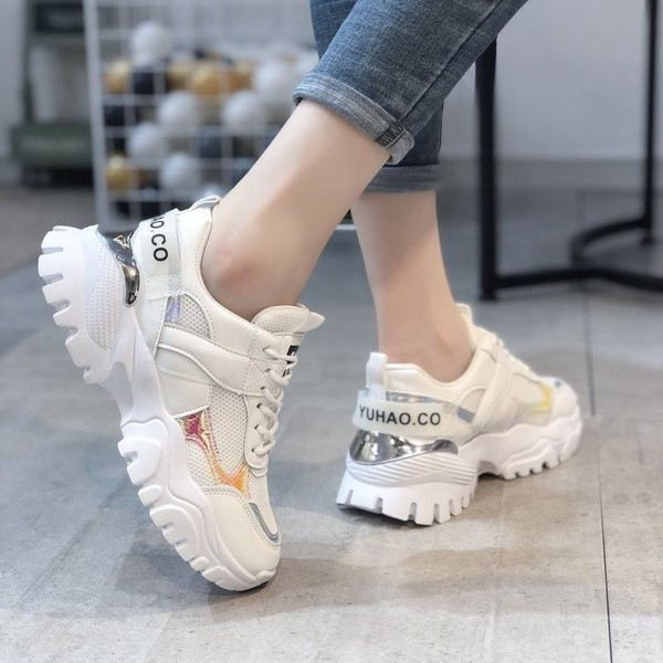 Női alkalmi tornacipő fényes elemmel