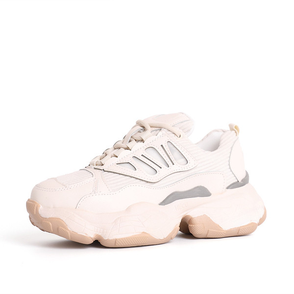 Sportos-alkalmi női tornacipő 6 cm-es talppal, fehér színben