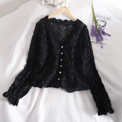 Női csipke ing hosszú ujjal és spitz nyakkivágással