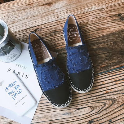 Alkalmi női cipő lapos talppal