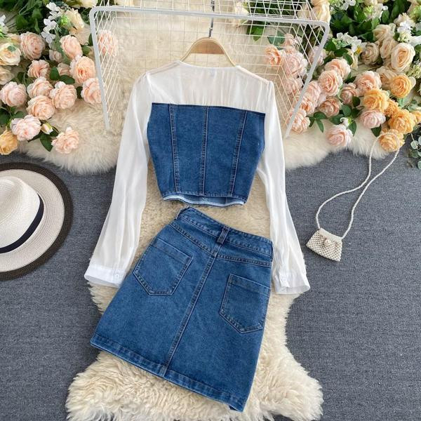 Naiste teksakomplekt koos pluusi ja seelikuga