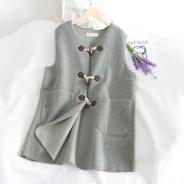 Γυναικείο μακρύ γιλέκο με κουμπιά και τσέπες