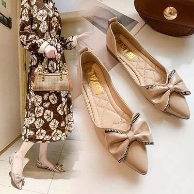 Női bőrcipő hegyes modell szalaggal