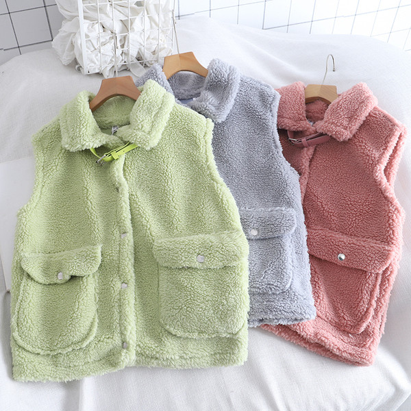 Καθημερινό γυναικείο γιλέκο με τσέπες και κουμπιά