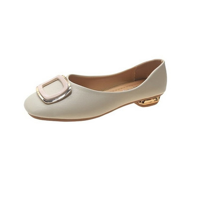 Lapos talpú női alkalmi cipő