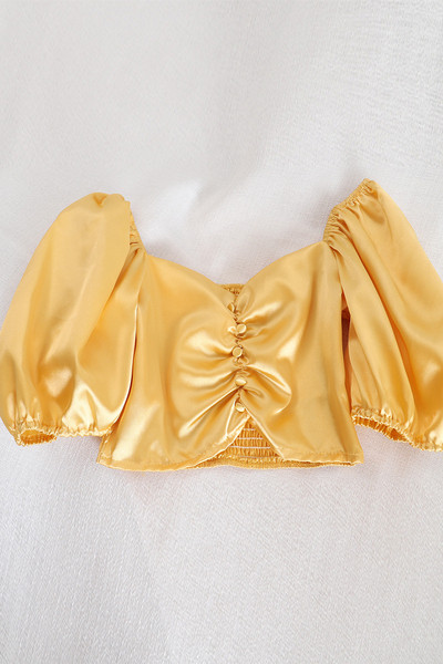 Stílusos női rövid ing gombokkal