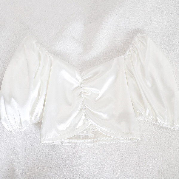 Stílusos női rövid ing gombokkal