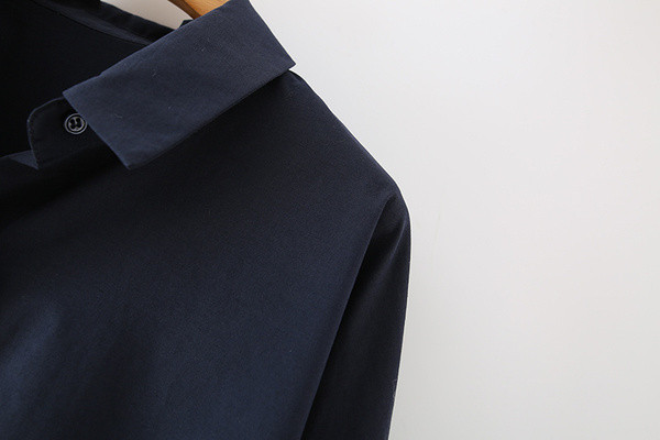 Laia mudeli naiste särk - klassikalise krae ja pikkade varrukatega