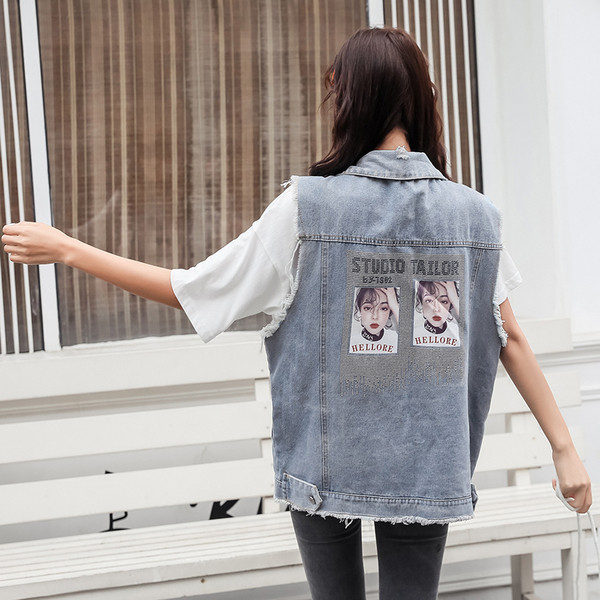 Naiste taskutega teksavest