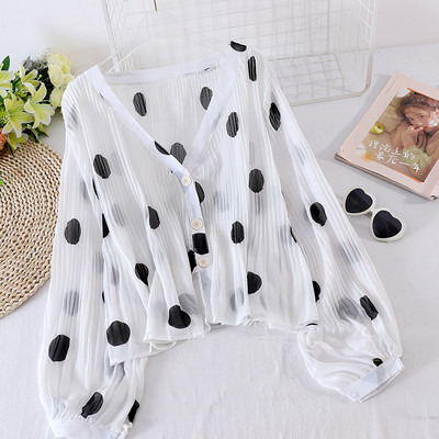 Πλισέ γυναικείο πουκάμισο πουά με λαιμόκοψη