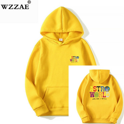 Seljal värvilise aplikatsiooniga sügisene meeste kampsun