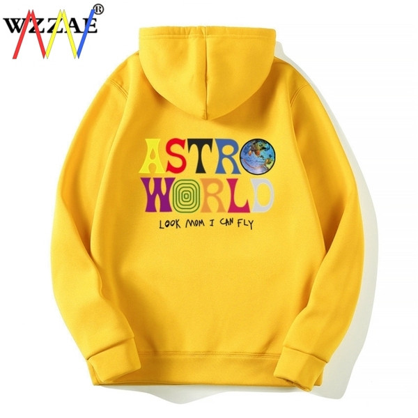 Seljal värvilise aplikatsiooniga sügisene meeste kampsun