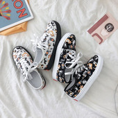 Naiste vabaaja tossud värvi pealekandmisega