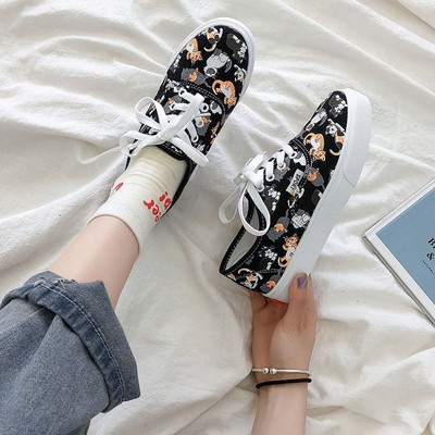 Naiste vabaaja tossud värvi pealekandmisega