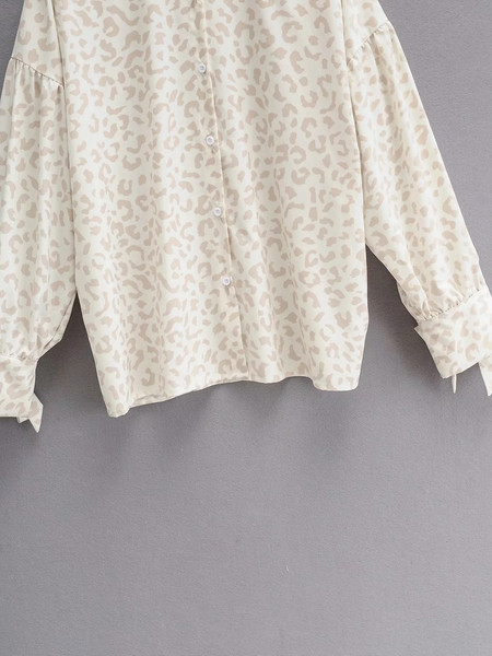 Γυναικείο πουκάμισο μοντέρνο με κλασικό γιακά και μοτίβο