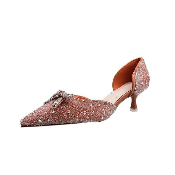 Naiste moodsad kividega kingad - teravatipuline mudel