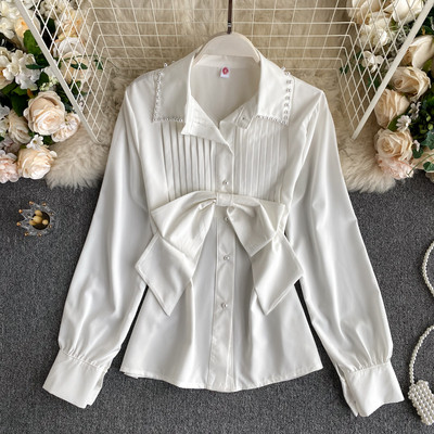 Modern női ing szalaggal és klasszikus gallérral gyöngy díszítéssel