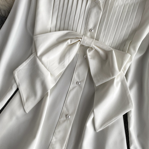 Modern női ing szalaggal és klasszikus gallérral gyöngy díszítéssel