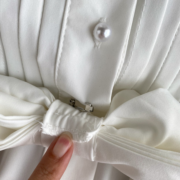 Modern női ing szalaggal és klasszikus gallérral gyöngy díszítéssel