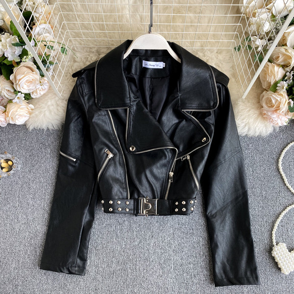 UUS Mudel naiste lühike nahktagi, musta värvi lukkude ja vööga