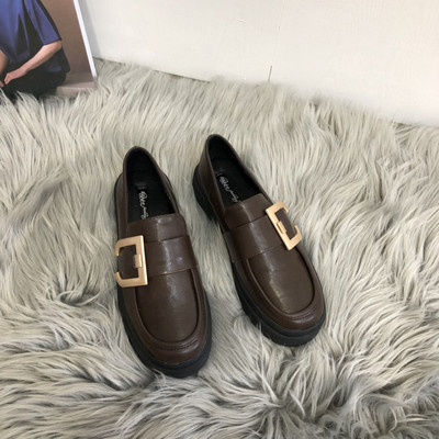 Metallist pandlaga vabaajajalatsid naistele