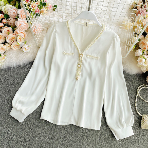 Női alkalmi ing spitz nyakkivágással és hosszú ujjal