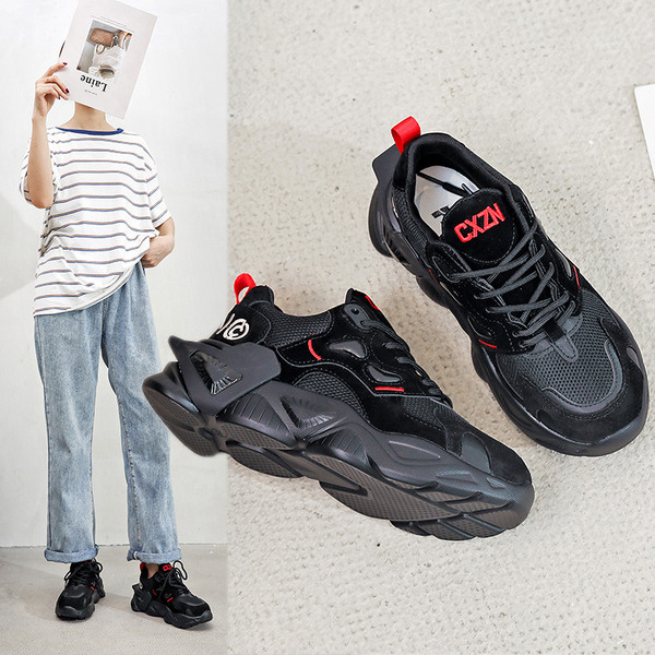 Női sportcipő hálós és durva talppal