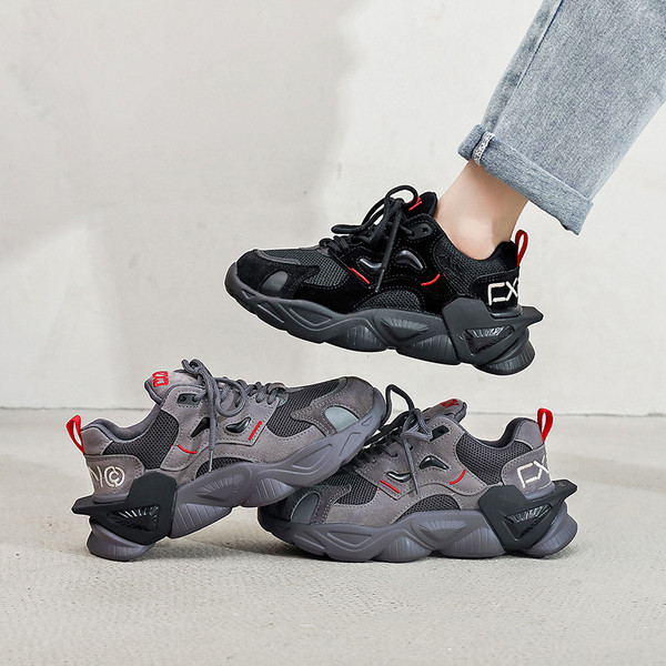 Női sportcipő hálós és durva talppal