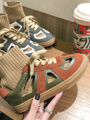 Νέο μοντέλο μοντέρνα γυναικεία αθλητικά παπούτσια  με κομμένα μέρη